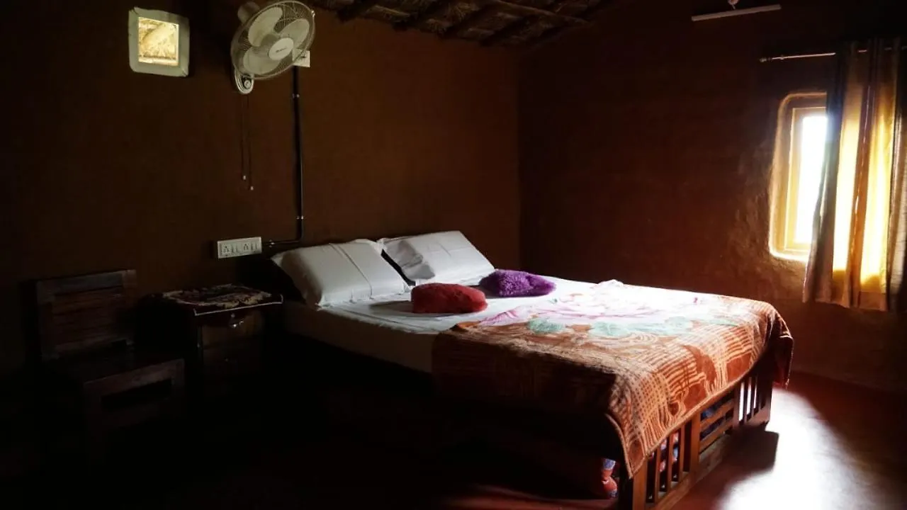 Maraiyūr Kudil Resorts 0*,